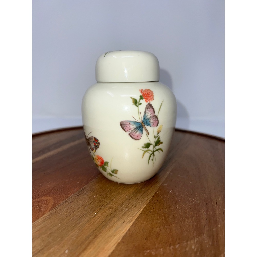 Takashi San Francisco Hand Decorated Ginger Jar Cream White Butterfly Floral